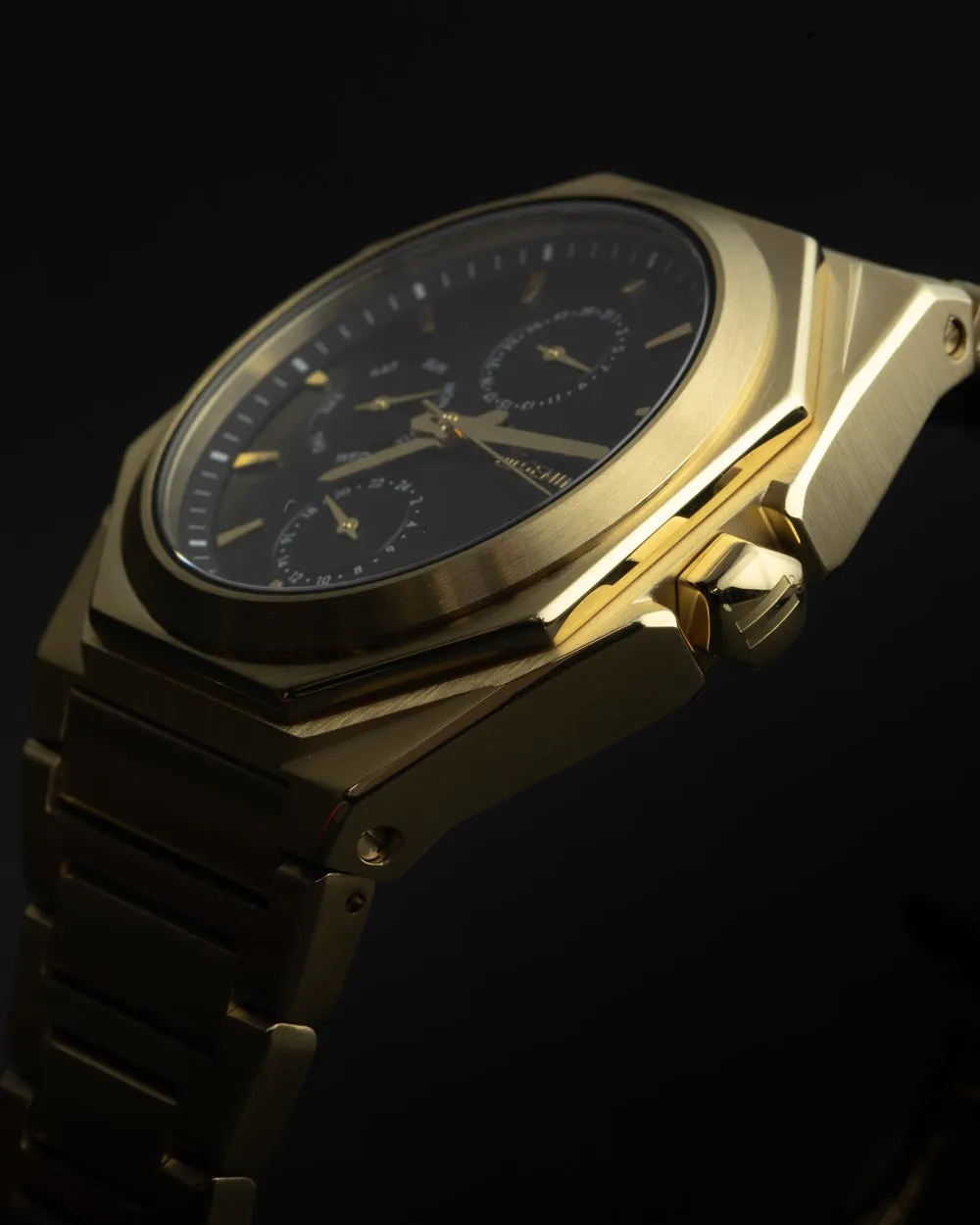 42mm full stainless steel watch with golden finish