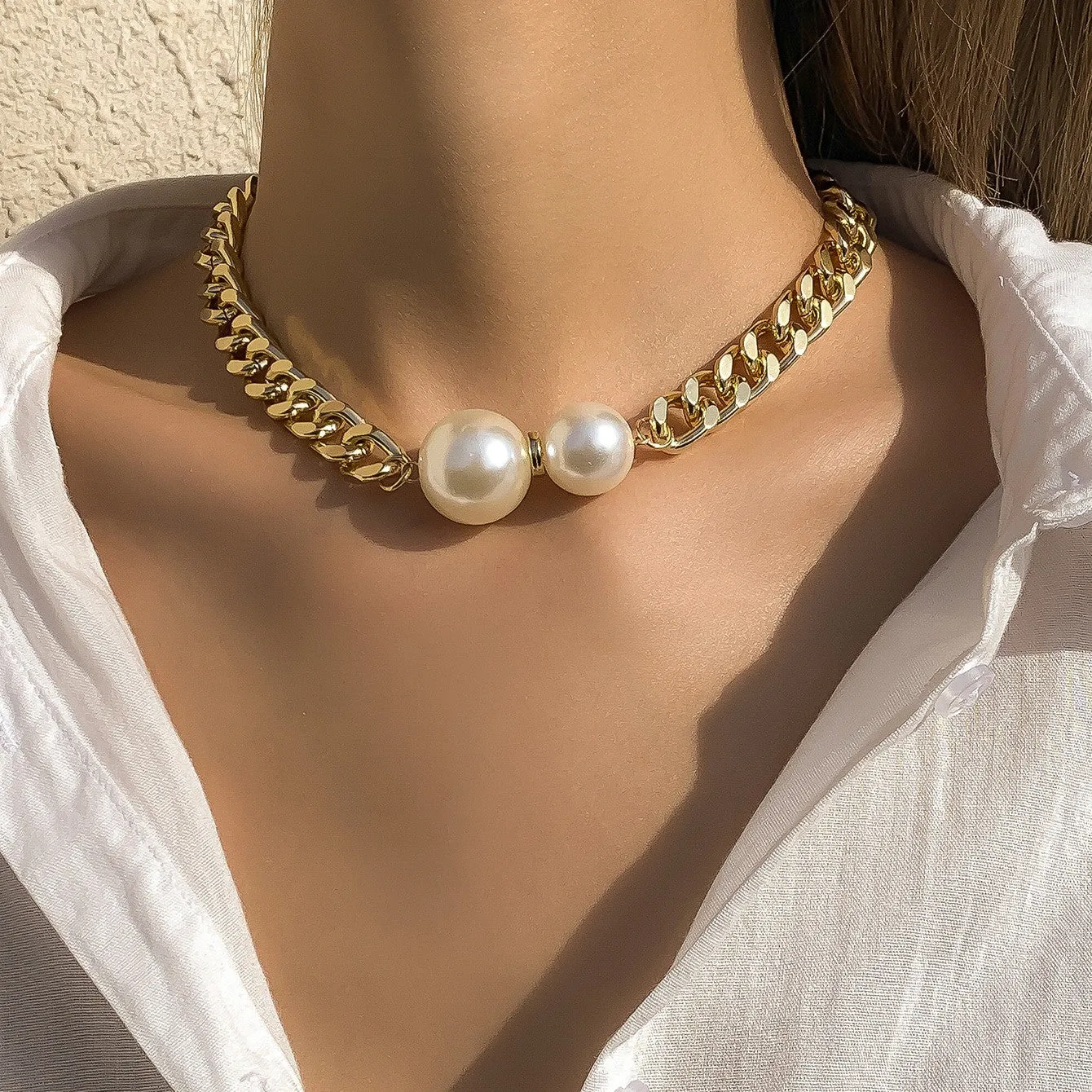 Gorgeous 1 Pc Ladies Fashion Pearl Chain Charm Necklace - A Stylish Accessory for Your Look!