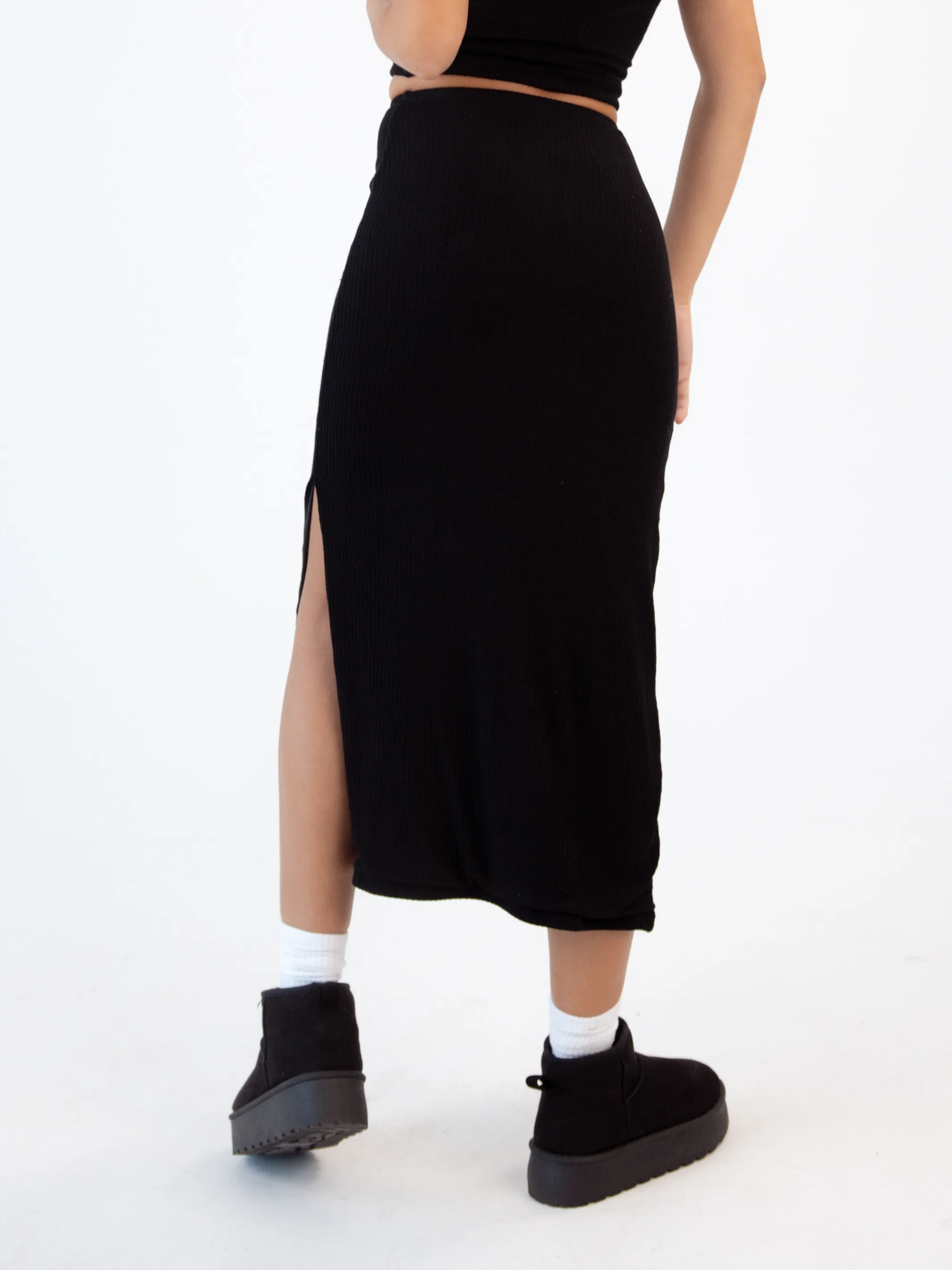 Soft Ribbed Knit Lounge Midi Skirt