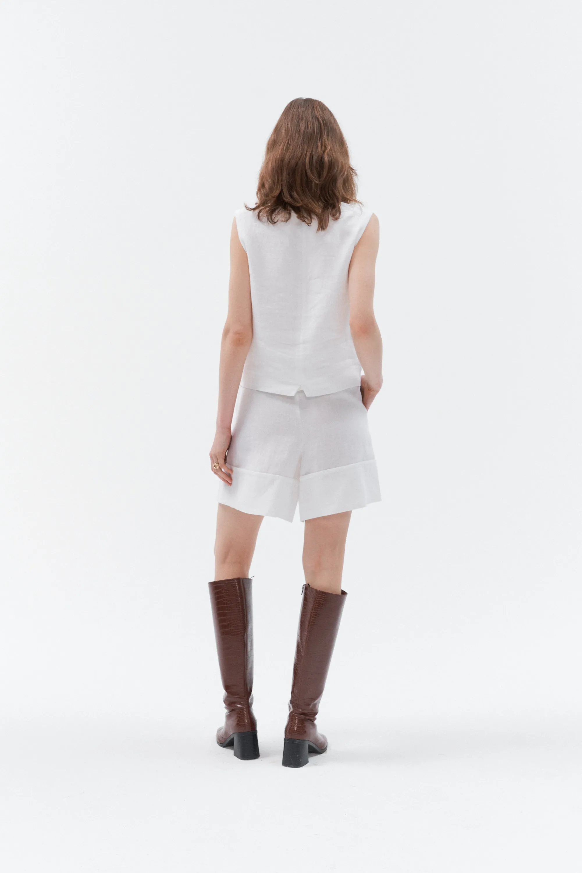 Wide-leg linen shorts with belt "Bonita" (White)